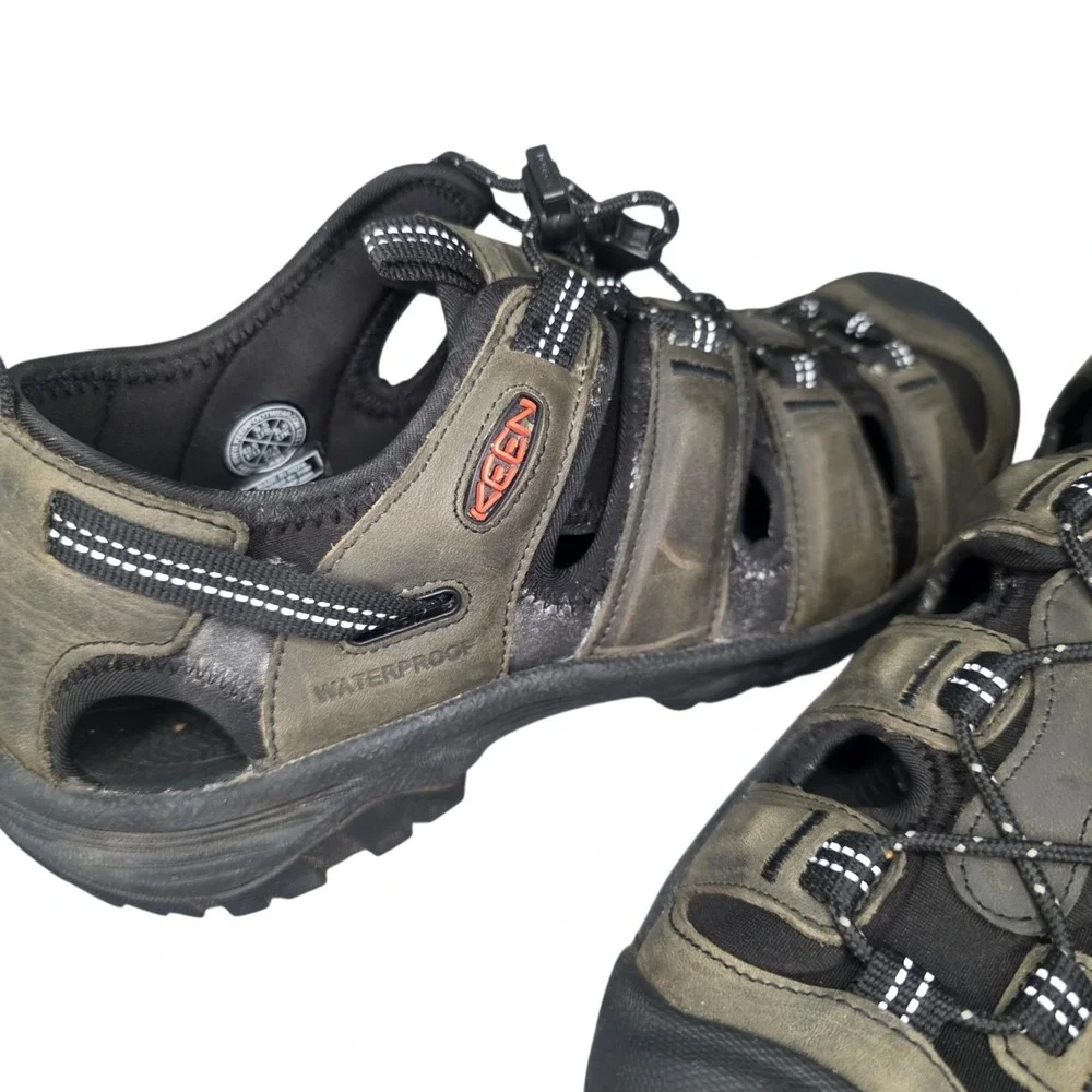 KEEN Targhee III Mens 9.5 Olive Green Waterproof Leather Hiking Sandals
